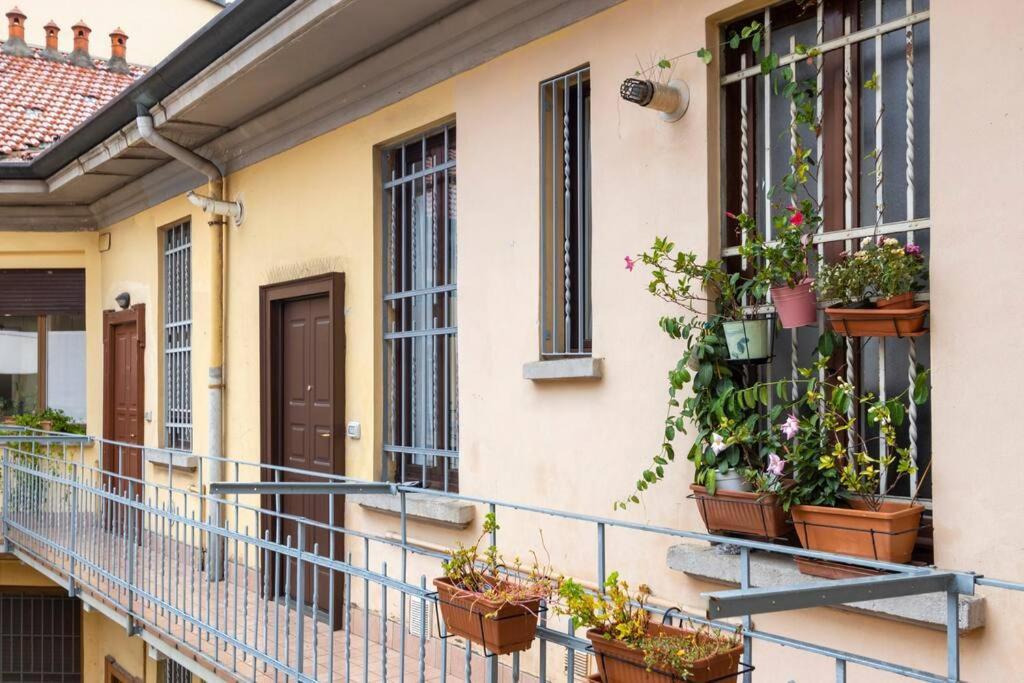 Apartamento The Italian Design - 10 Minutes To Duomo Milán Exterior foto